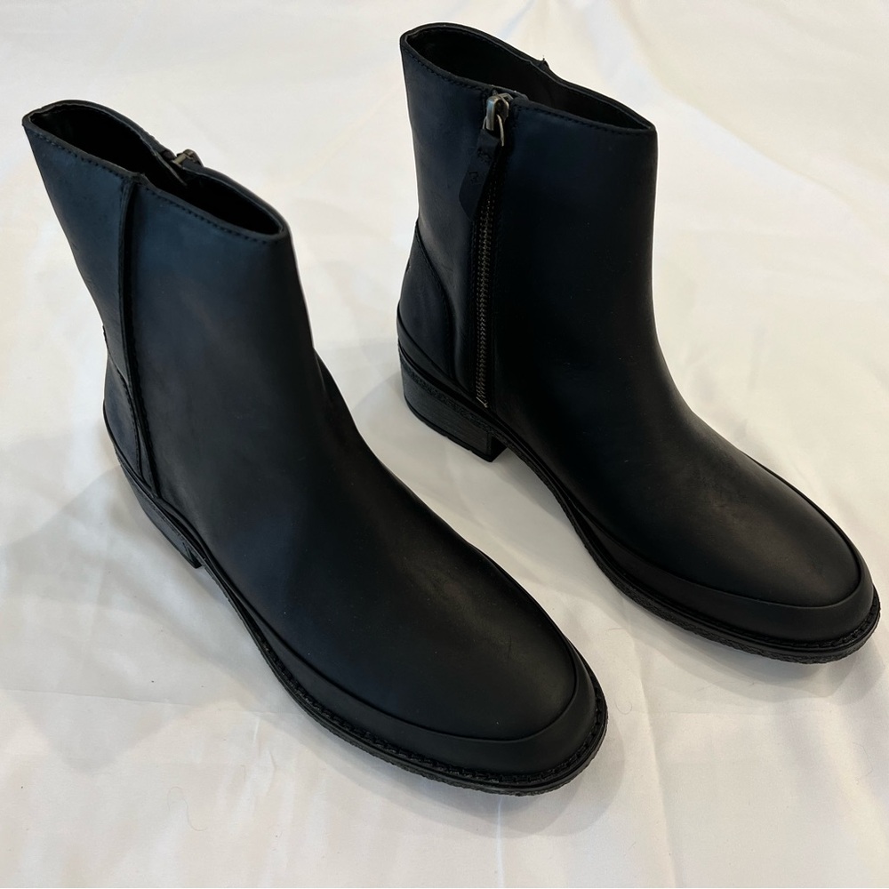 Sperry Seaport Storm Mid Bootie Black